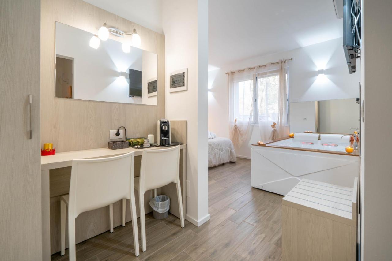 B&B Infinito Castelnuovo Rangone Bagian luar foto